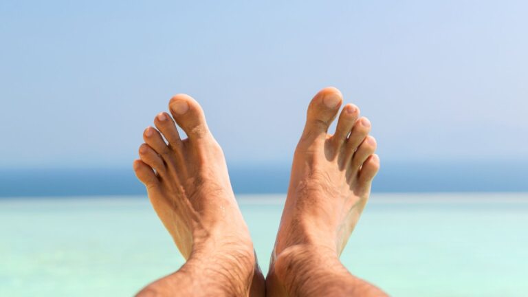 Cuidados com os pés no verão