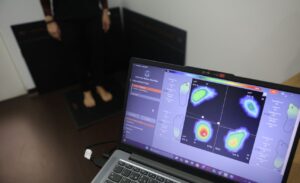 Avaliação biomecânica: 7 pontos essenciais e o impacto do apoio do pé na dor